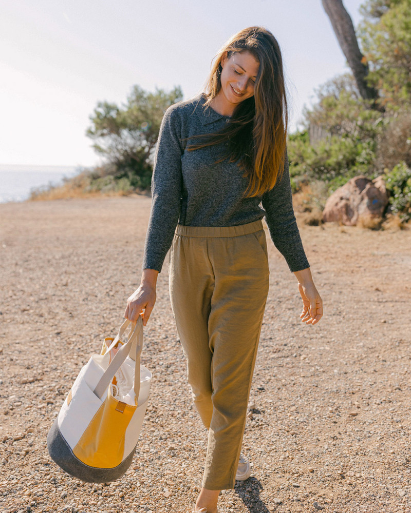 The bucket bag