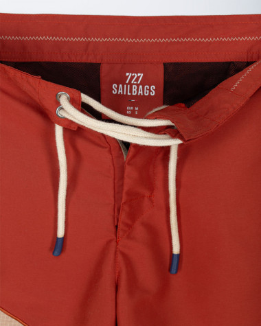 Marineblaue Badeshorts