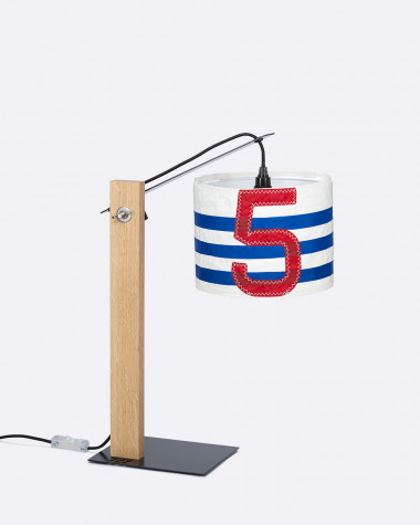 Desk lamp