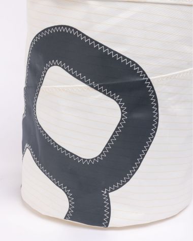 Corbeille papier rayée