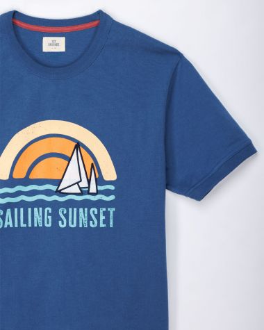 T-Shirt Sailing Sunset · Blau