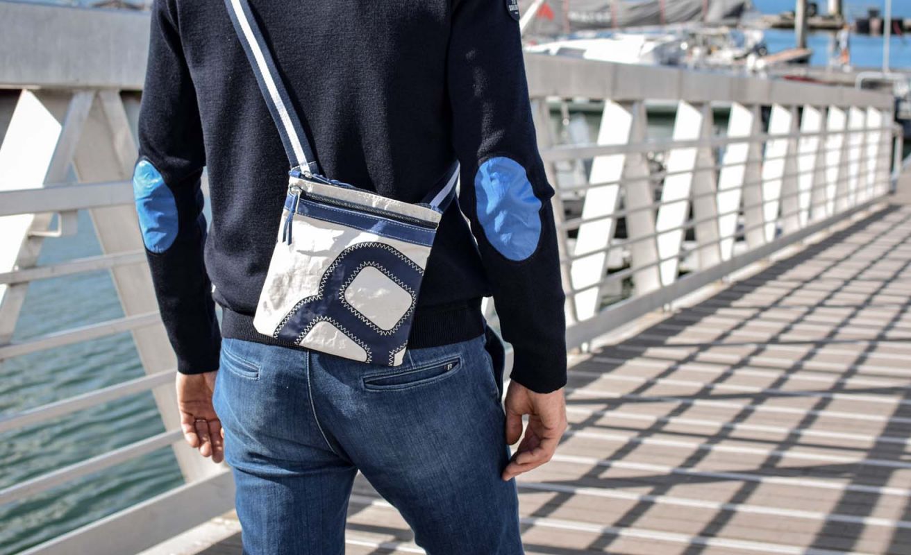 Pullover mit Offizierskragen · Darkblau