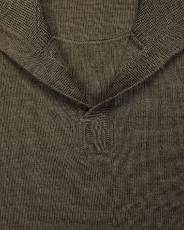 Men's crew-neck pullover · Khaki and grey