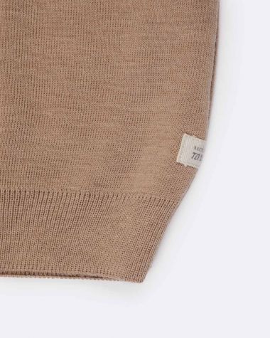 Men's crew-neck pullover · Camel and navy blue 