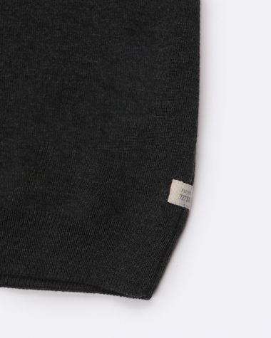 Pullover mit Offizierskragen · Anthrazitgrau und grau