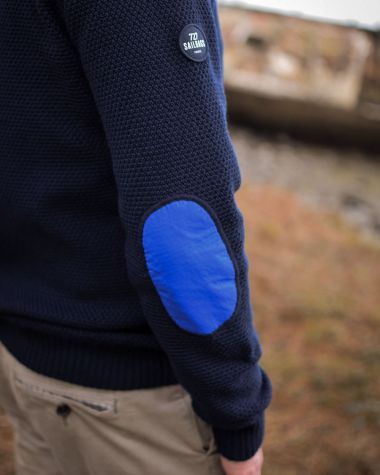 Newfoundland stand-up collar sweater · Navy blue merino wool