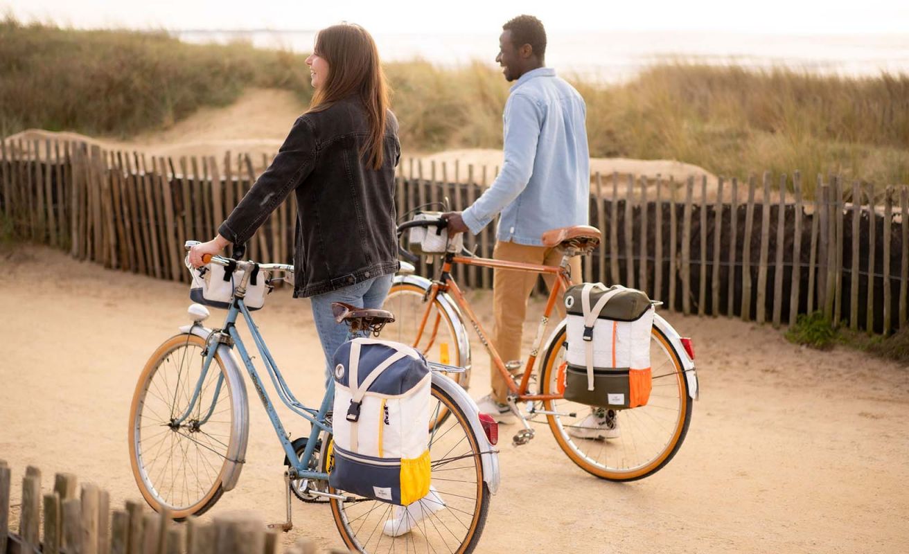 Biky Pannier backpack convertible · Navy blue and yellow