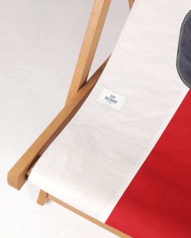 Deckchair in beech wood · Red