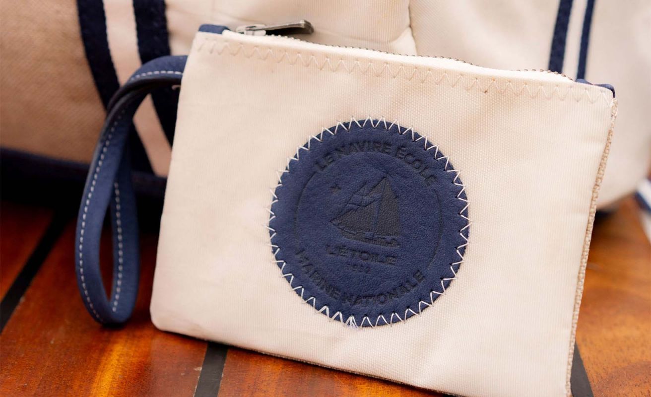 Le Petit Foc‘ coin purse · L’Étoile Collection