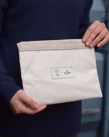 Le Grand Foc‘ zipped clutch bag · L’Étoile Collection