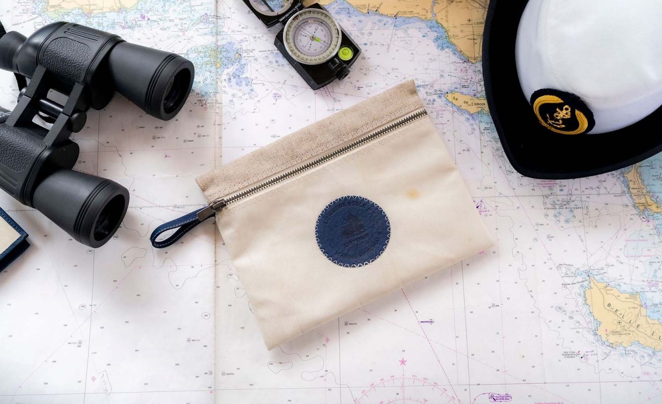 Le Grand Foc‘ zipped clutch bag · L’Étoile Collection