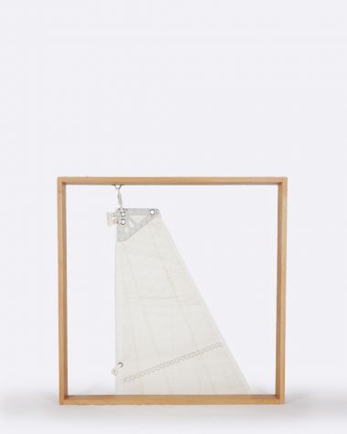 Cadre de têtière de voile · Voile blanche Dacron