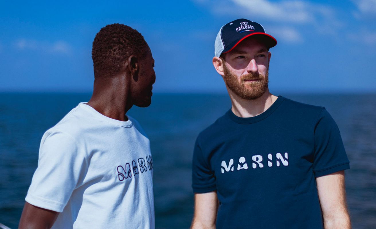 Casquette 727 · Bleu marine et rouge