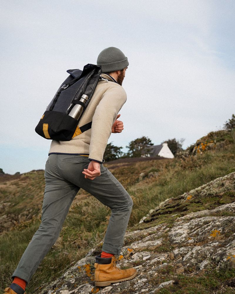 Sac à dos Dinghy · Noir et cuir moutarde