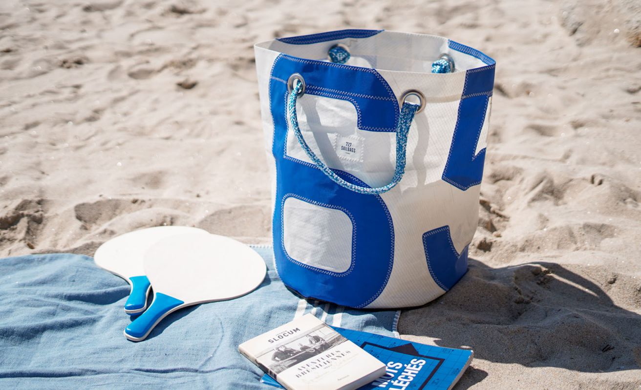 Family Bag · White and blue
