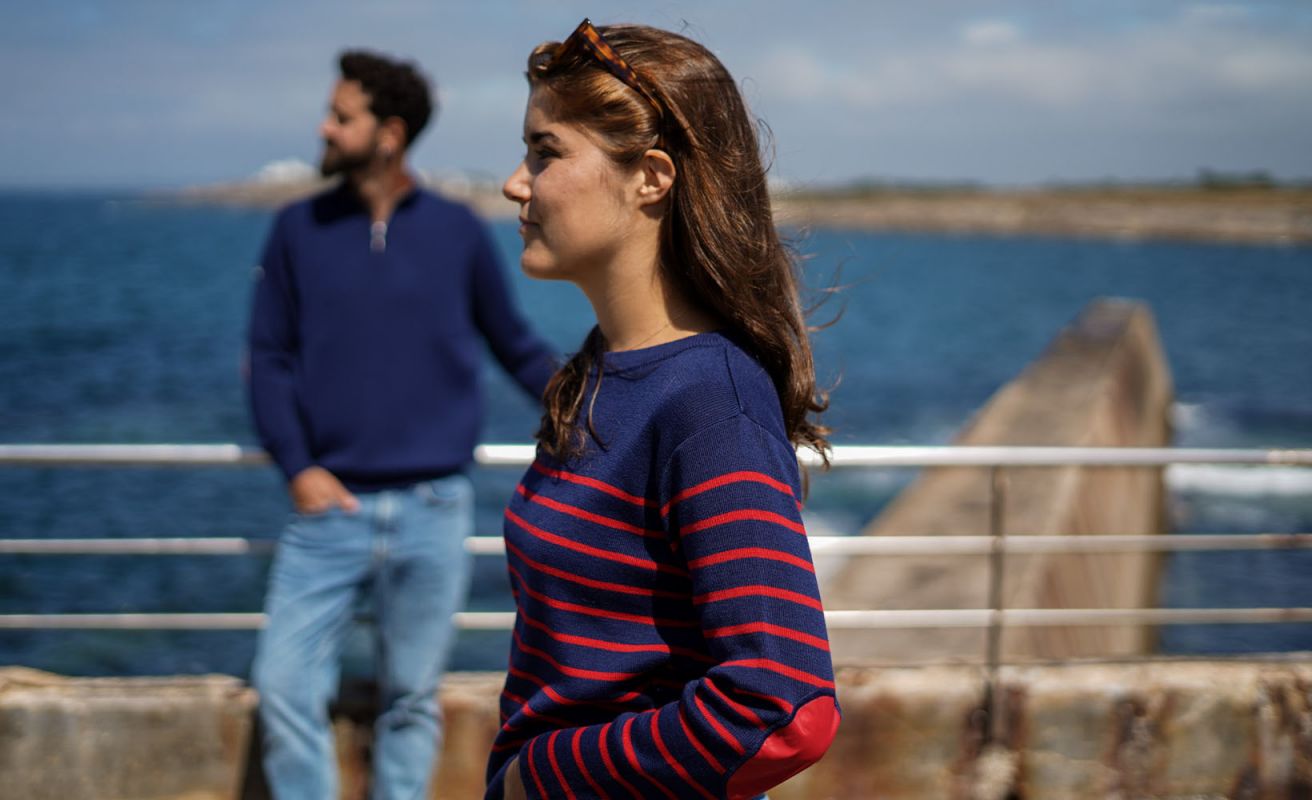 Pull col bateau Femme · Bleu marine et rouge
