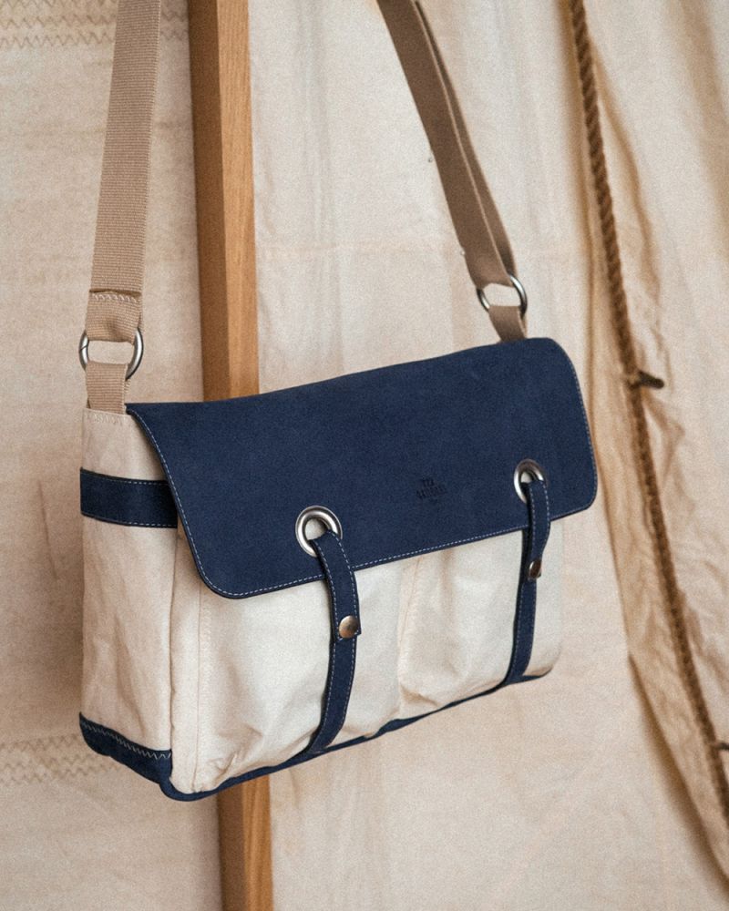 Besace Baltimore "Les Grands Classiques" · Cuir bleu marine