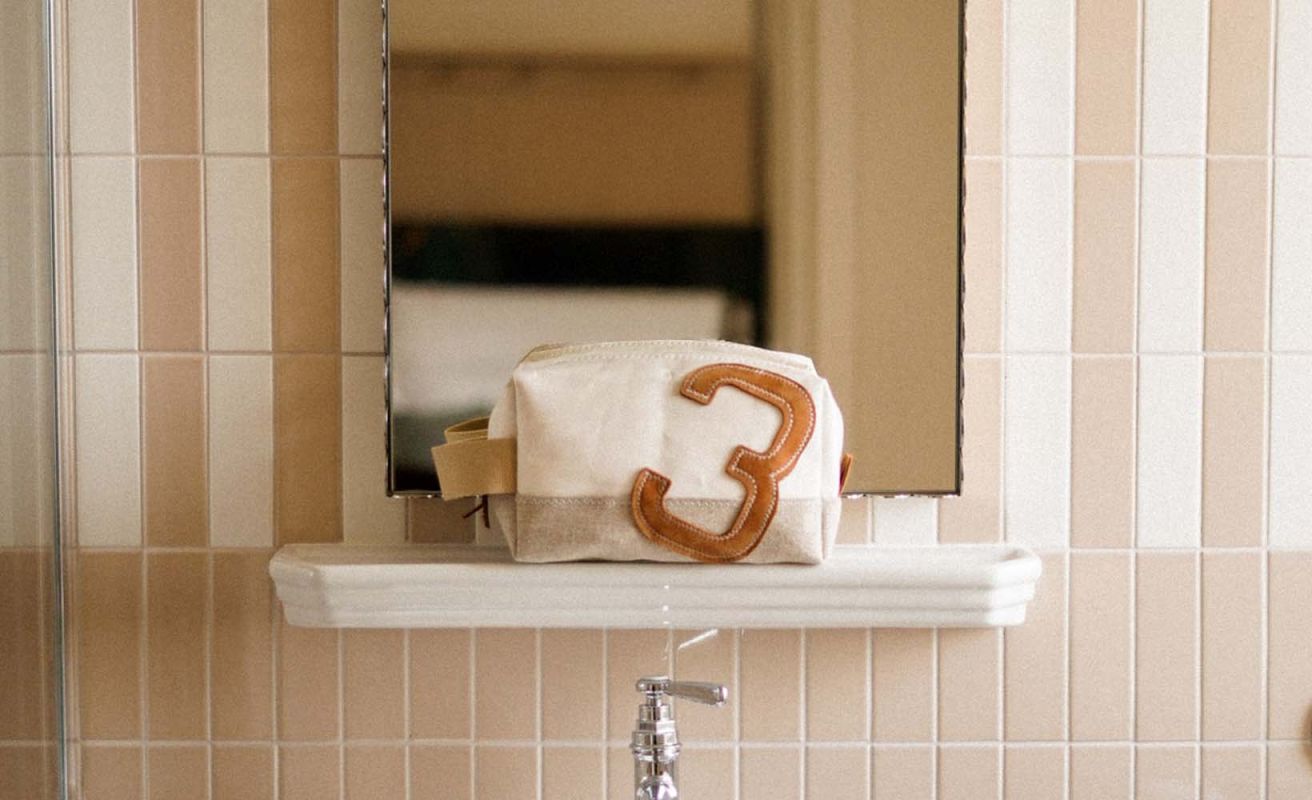 Trousse de toilette Windy· Lin et cuir ambre