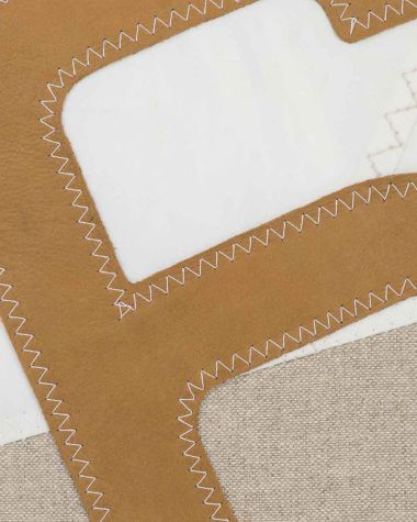 Coussin 50x50 · Lin et cuir ambre