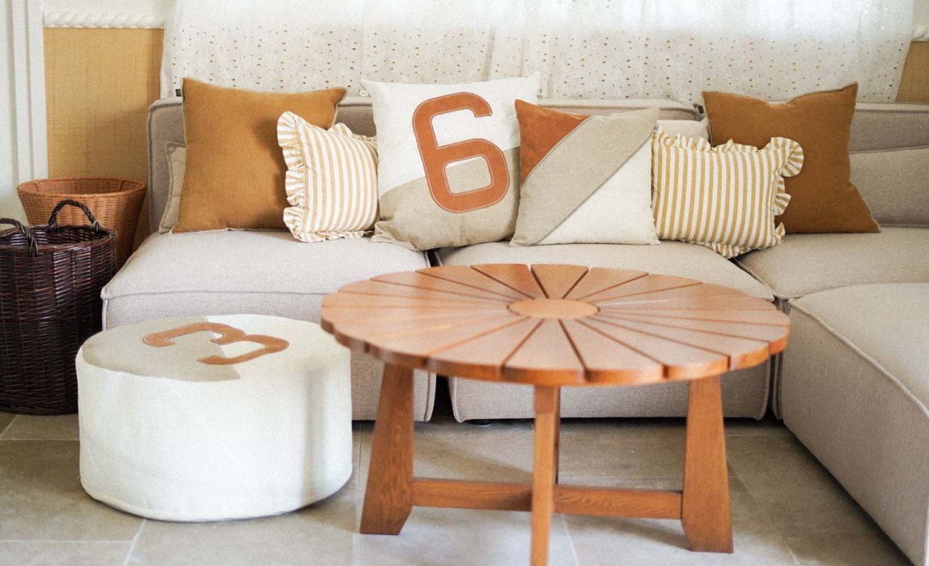 Pouf Solo ⌀54 · Lin et cuir ambre