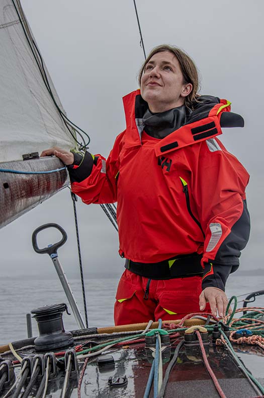 Ambre Hasson sur son bateau