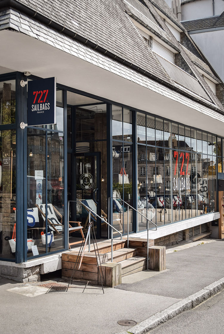 727 sailbags store in vannes place des lices 