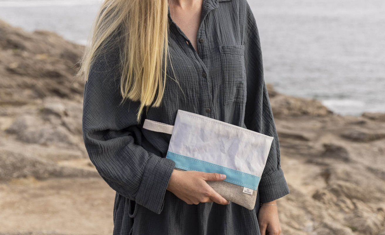 The Eole pochette
