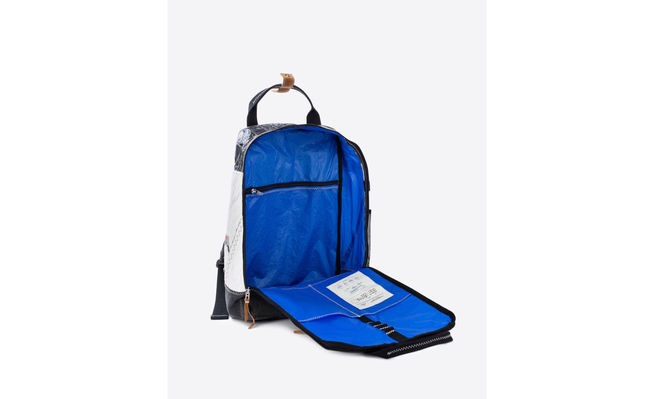 Wally backpack