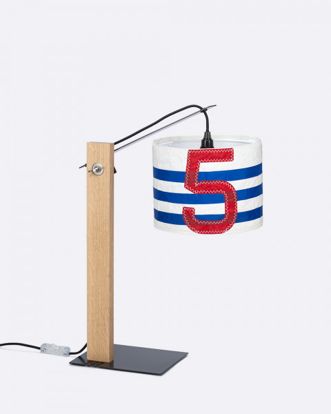 Desk lamp