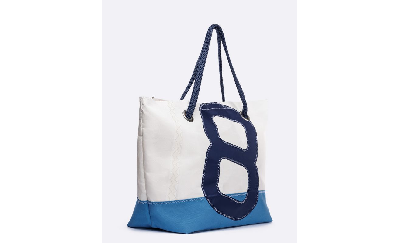 Travel bag Carla · Pastel blue
