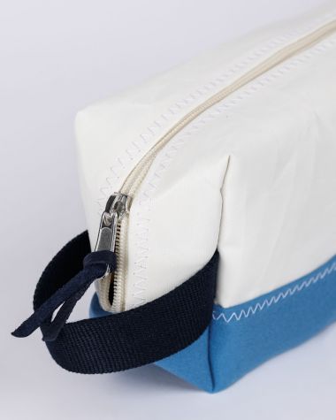 Toiletry Bag Windy · Pastel Blue