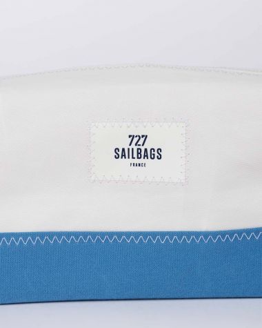 Toiletry Bag Windy · Pastel Blue