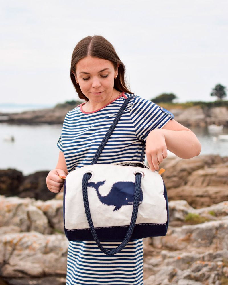 Joe Bag · Whale
