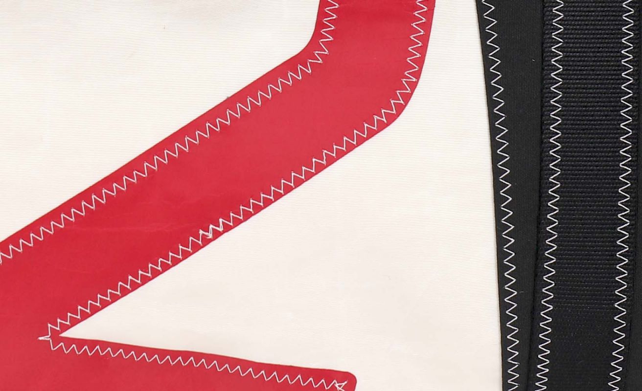 Onshore Duffel Bag· Black and Red