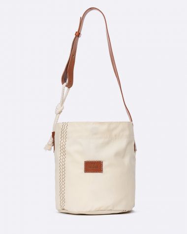Bucket bag · Brown leather 