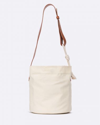 Bucket bag · Brown leather