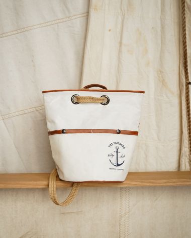 Tidy bucket backpack · Classic Yachting