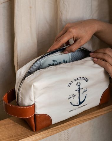 Windy Toiletry bag · Classic Yachting
