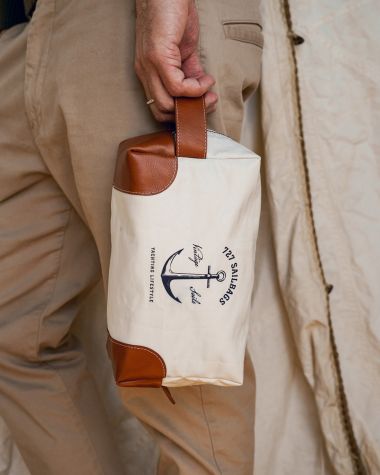 Windy Toiletry bag · Classic Yachting