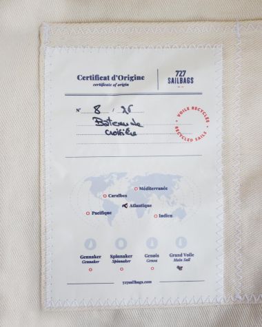 Pack: Legend handbag and Makeup Bag · Leather and Linen