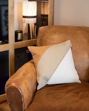 Christmas 2025: Small Linen and Leather Décor Gift Set