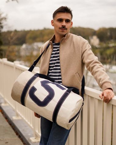 Onshore duffel bag · Linen and Navy Leather