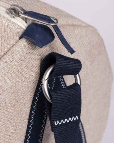 Onshore duffel bag · Linen and Navy Leather