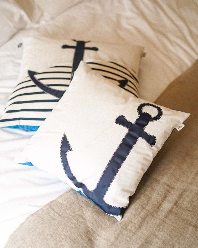 Cushion 40x40 · Anchor blue