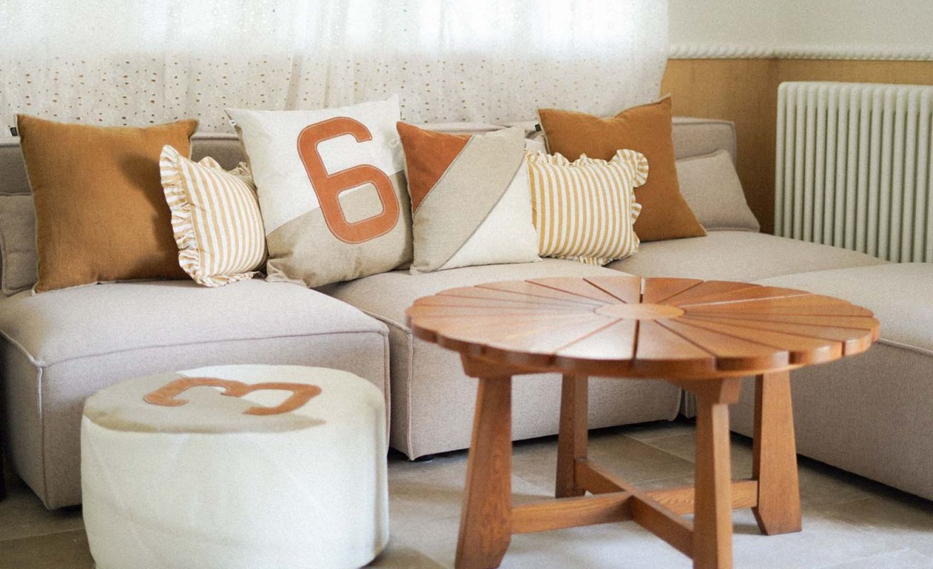 Cushion 50x50 · Linen and leather