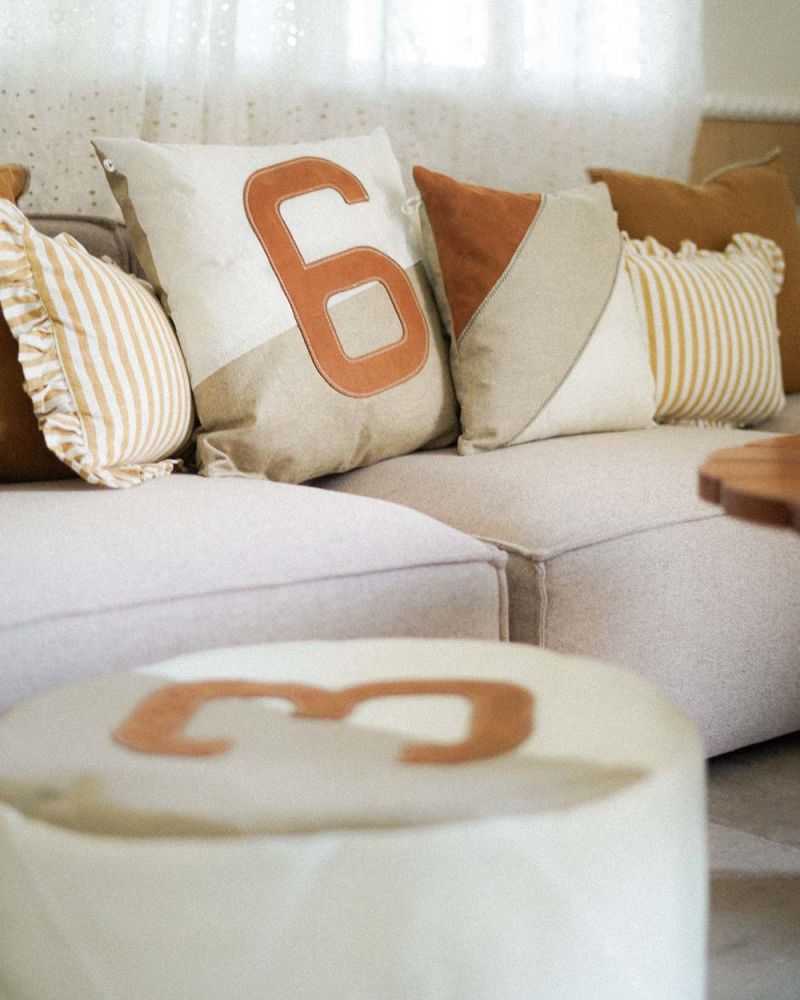 Cushion 50x50 · Linen and leather