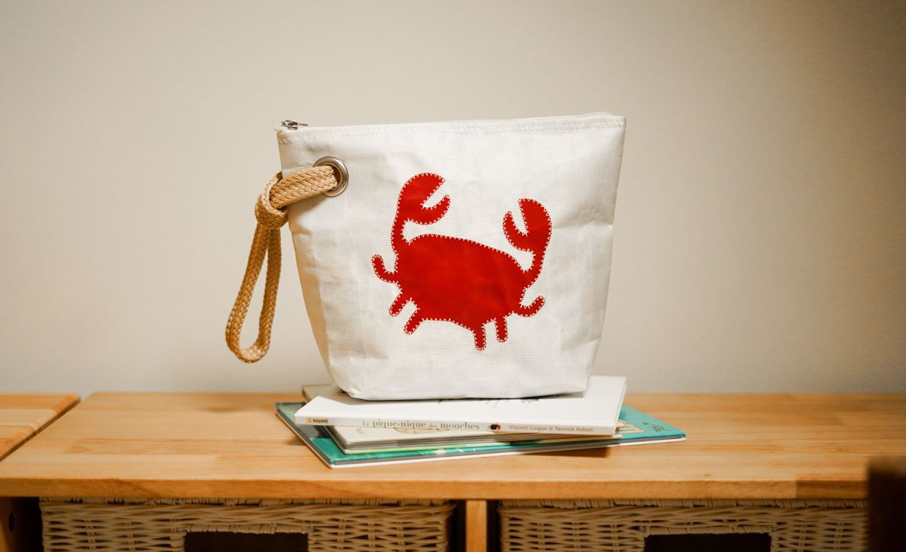 The Midinette clutch · Crab