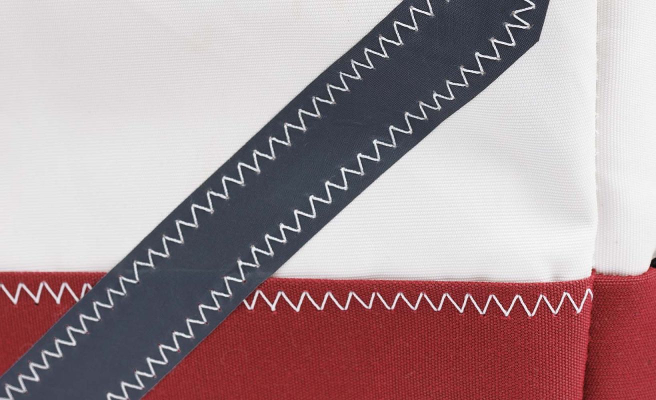 Windy Toiletry bag · Brick red