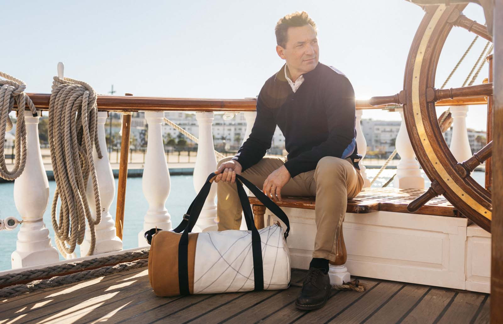 Onshore travel bag: recycled sailcloth weekend bag | 727 Sailbags